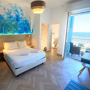La Perla Hotel